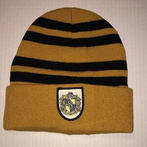 Hufflepuff Gold and Black Striped Beanie with crest, Brand NEW in Cellophane bag